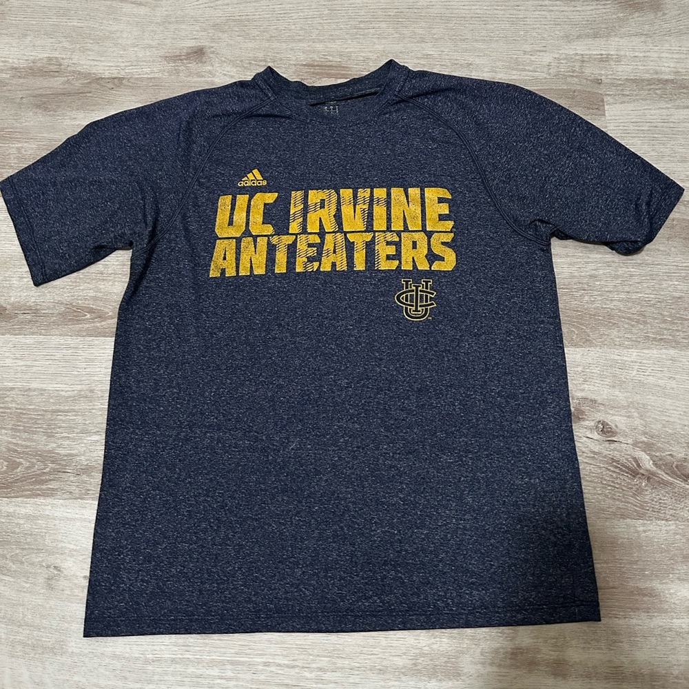 Adidas x UC Irvine Large Crew Neck shirt